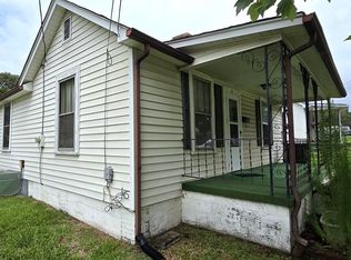 28 Southern St, Danville, VA 24541