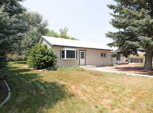 10 Carl St, Ranchester, WY 82839