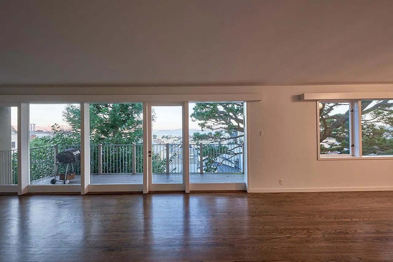 2060 Vallejo St — Photo 2