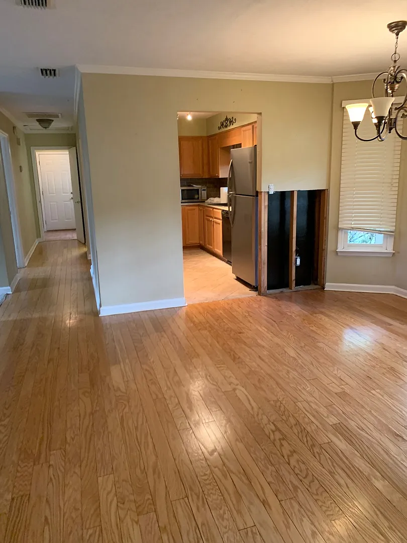 Gorgeous 2 bed 2 bath home walking distance to Costco Available 11/6/2026 — Photo 3