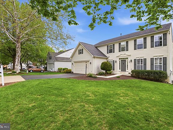 2nd image of 265 Cannon Way