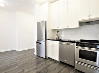 41-40 40th St #C6, Sunnyside, NY 11104
