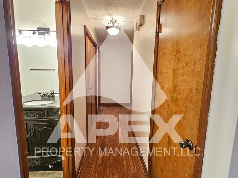 5537 Jericho Ln — Photo 12