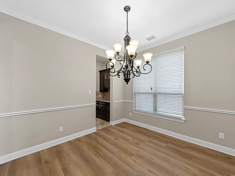 1213 Lewiston Dr — Photo 14