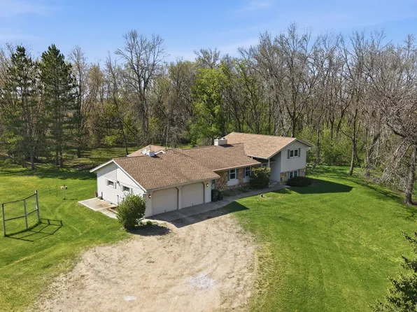 830 Calvary Rd SE, Osakis, MN 56360