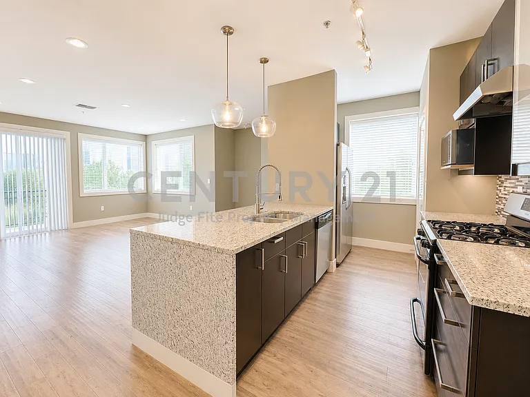 1320 May St #200 — Photo 8