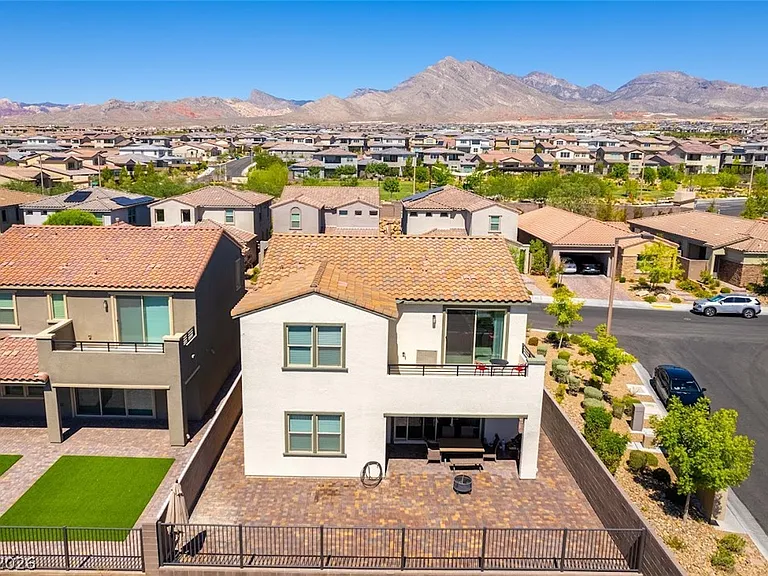 238 Badwater Basin St — Photo 4