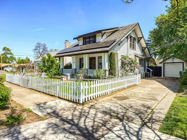 60 Rose Ave, Medford, OR 97501