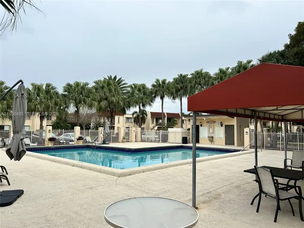16441 Blatt Blvd APT 102, Weston, FL 33326