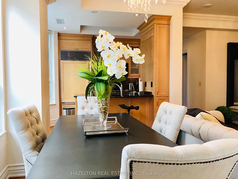68 Yorkville Ave #608 — Photo 8