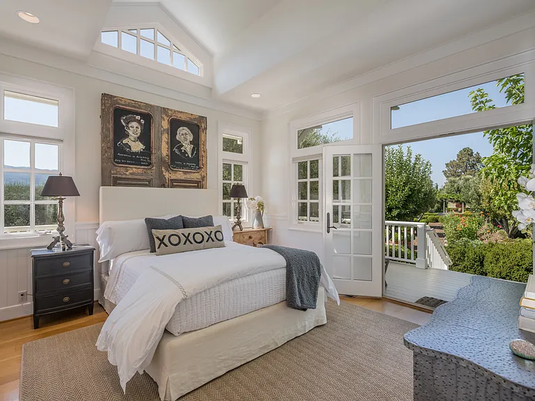 950 Mee Ln — Photo 15