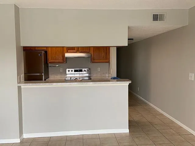 265 Cypress Point Dr — Photo 3