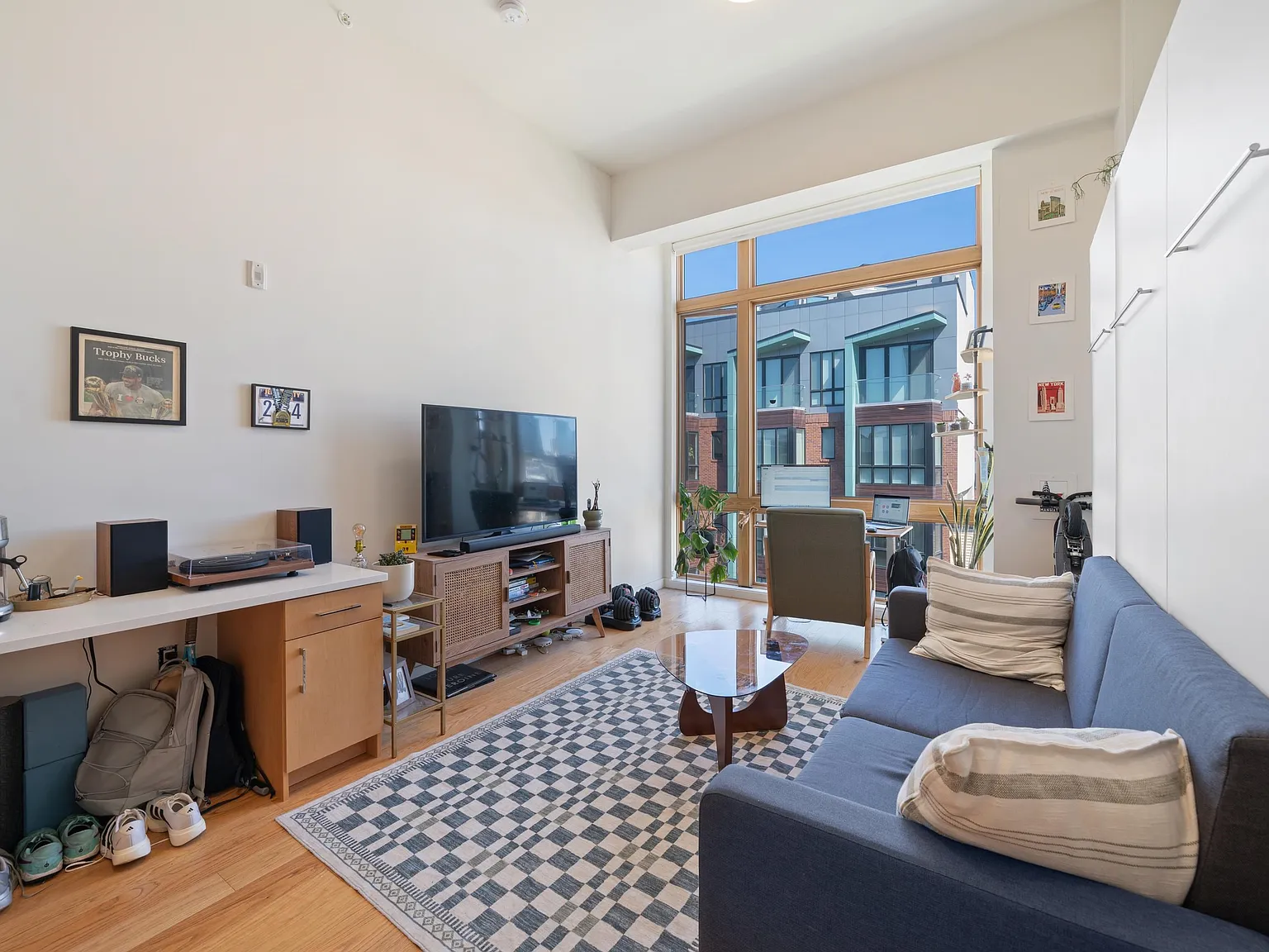 Studio, 1.0 bath, 462 sqft, $2,420 — Photo 2
