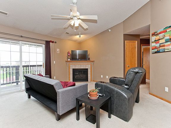 3rd image of 505 Penn Ct APT 9