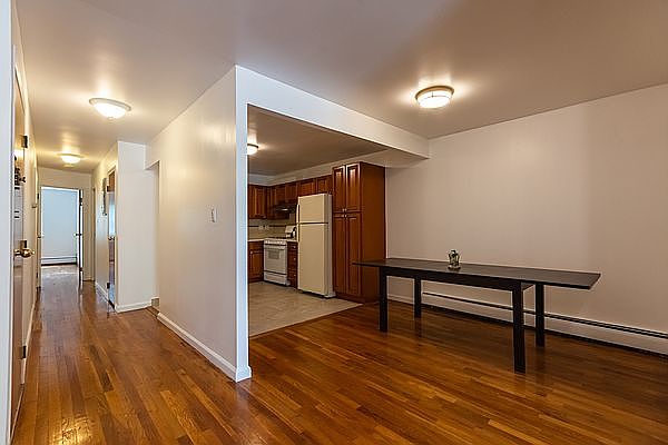 1st image of 14468 Roosevelt Ave Floor 2