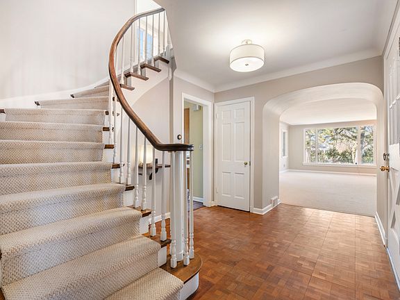 3rd image of 222 W Elm Park Ave