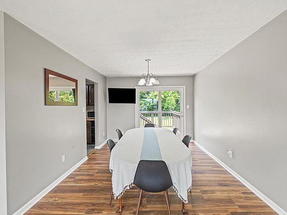 5th image of 263 S Eagle Creek Dr