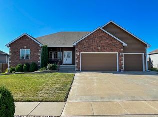 2532 Ridgehill Dr, Salina, KS 67401