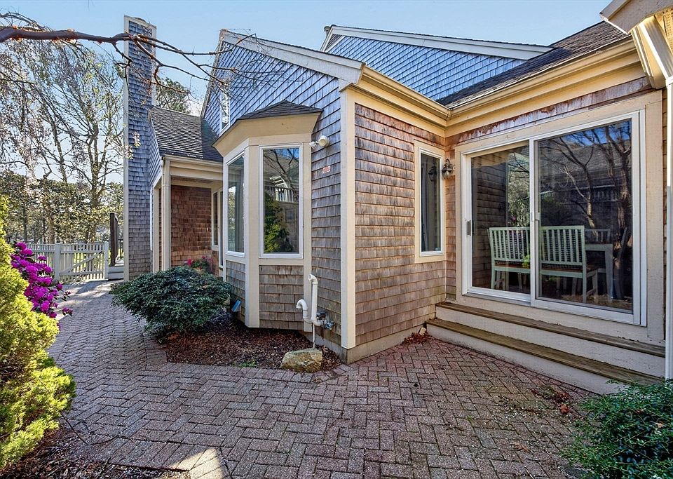 1st image of 24 W Woods Cir #24