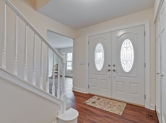2nd image of 306 Richmond Pl