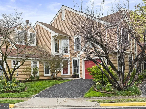 21173 Wildflower Sq, Ashburn, VA 20147