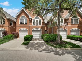 4252 W Harrington Ln, Chicago, IL 60646