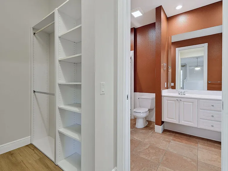 303 Caravelle Dr — Photo 30