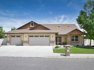 4209 Julaura Ln, Billings, MT 59106