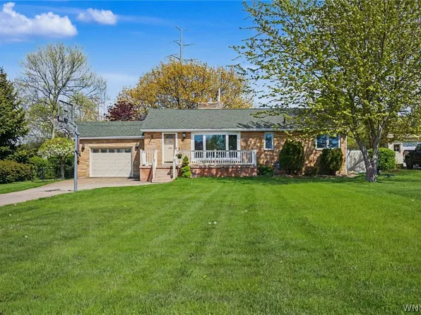 5459 Columbia Ave, Hamburg, NY 14075