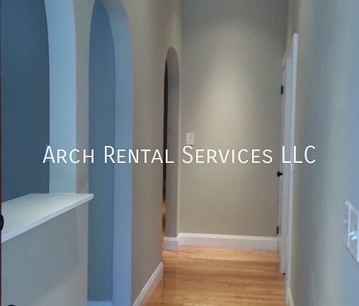 4th image of 4238 Botanical Ave