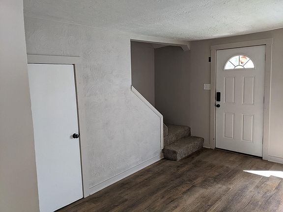 2nd image of 2309 Blake Ave #2307