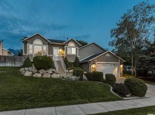 11633 S Brisbane Dr, Sandy, UT 84094