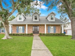 27 Rosedown Dr, Destrehan, LA 70047