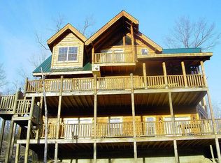 712 Retreat Rd, Jamestown, TN 38556