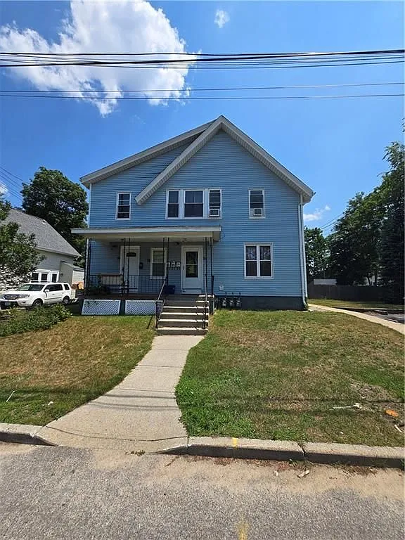 2 bed, 1.0 bath, 800 sqft, $1,999 — Photo 1
