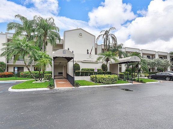 3rd image of 10768 W Clairmont Circle #303
