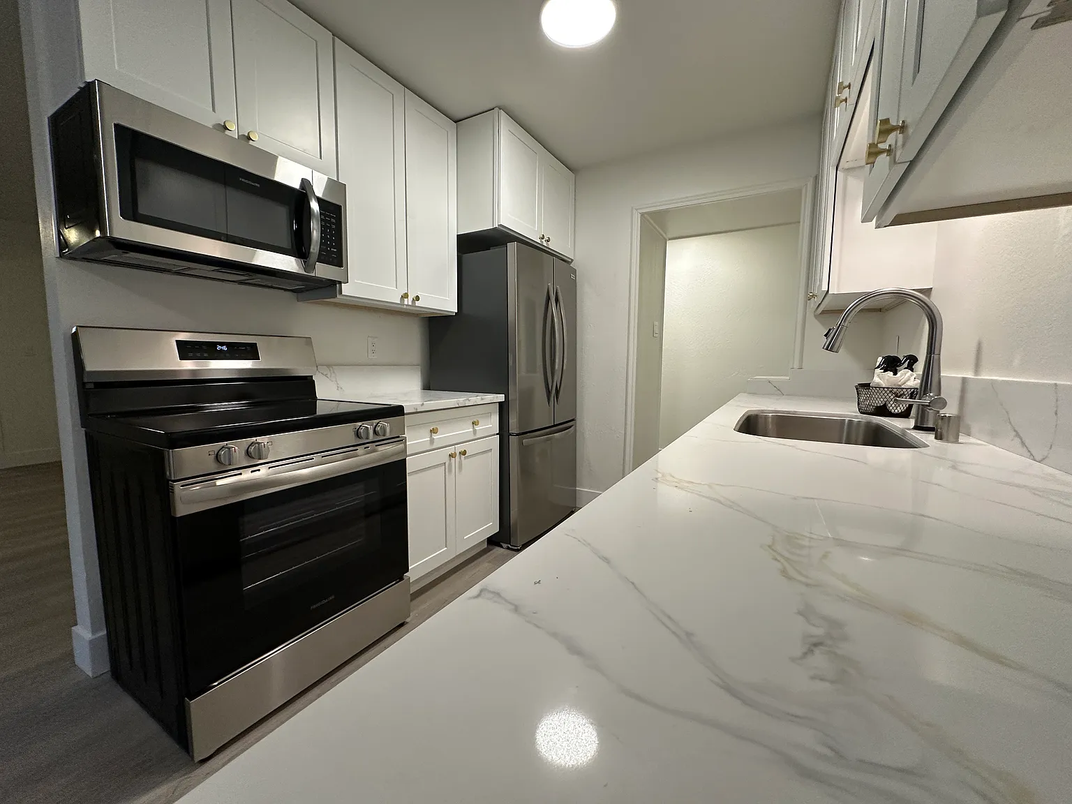 4 bed, 1800 sqft, $3,650 — Photo 1