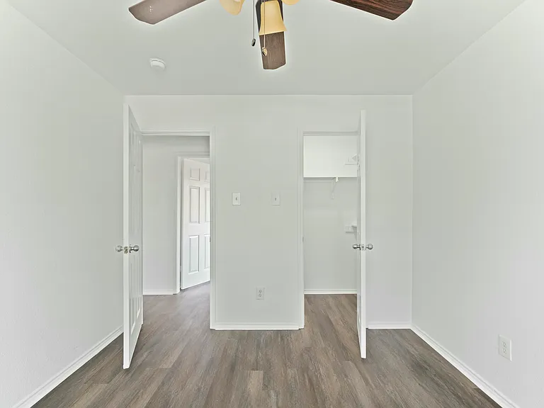 2130 Harvester Dr — Photo 13