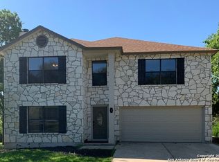 1 Chaparral Hill Dr, Boerne, TX 78006