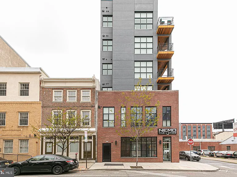 240 N 2nd St #4W — Photo 14