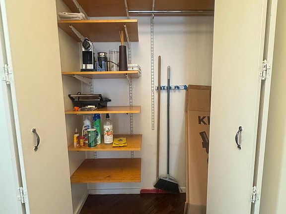 4th image of 400 E 70th St APT 307