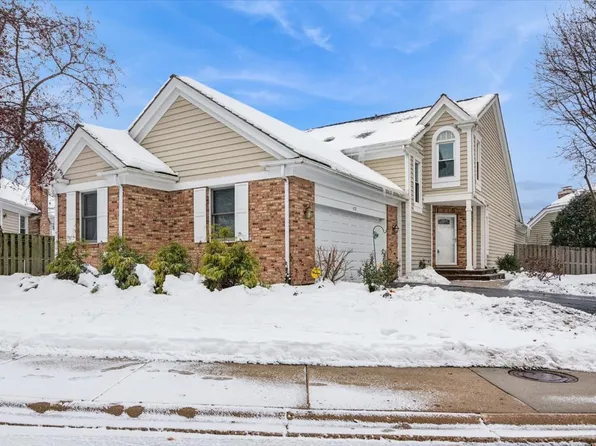 472 Park Barrington Dr, Barrington, IL 60010