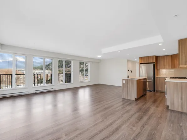 1365 Pemberton Ave #511, Squamish, BC V8B 1B7