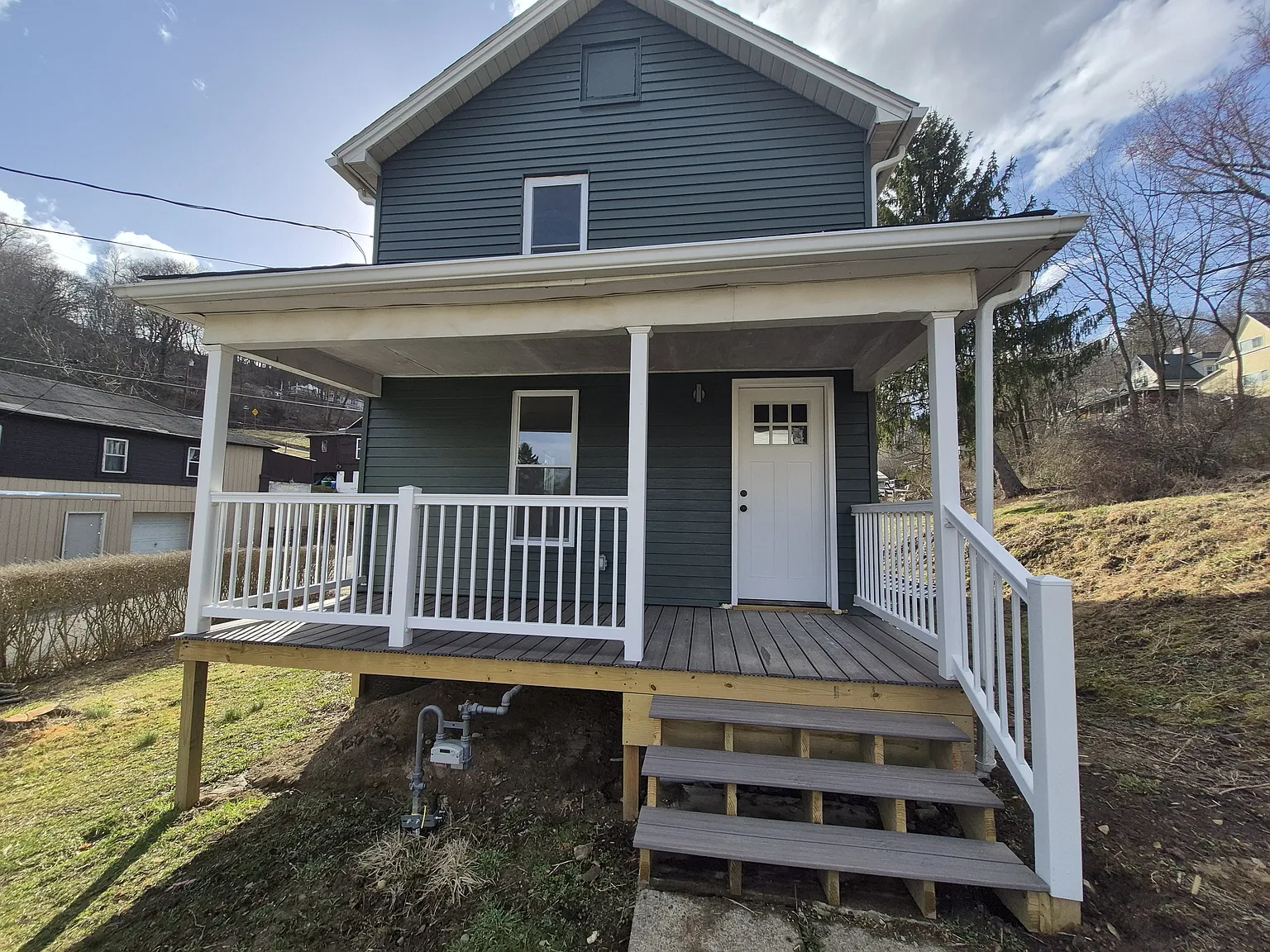3 bed, 1000 sqft, $1,500 — Photo 2