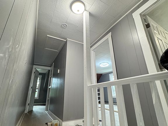 5th image of 17 Arch Ave #2