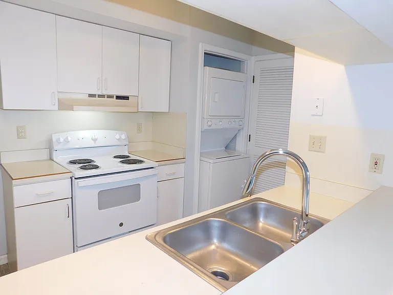 1410 N Weinbach Ave #C — Photo 9