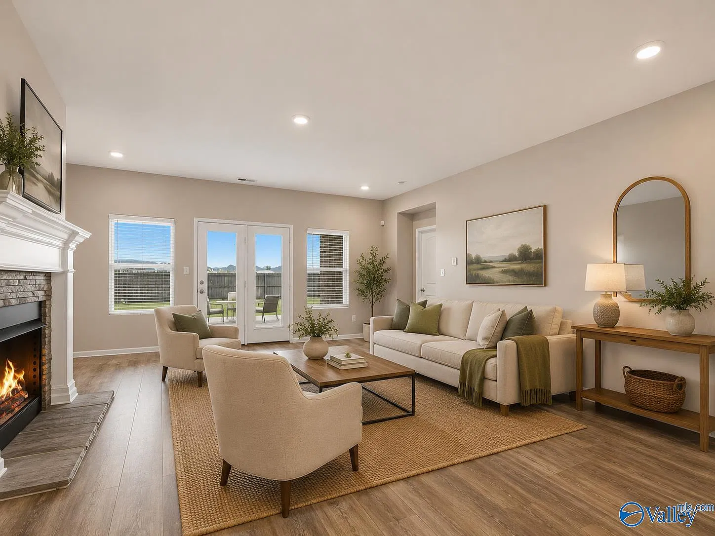 4 bed, 3.0 bath, 2366 sqft, $2,250 — Photo 4