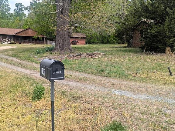 2nd image of 2141 Phibbs Rd