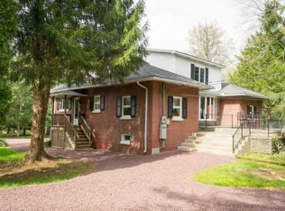 1387 Lakeview Dr, White Haven, PA 18661