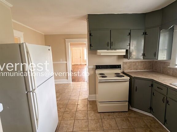 2nd image of 1119 Graymont Ave W